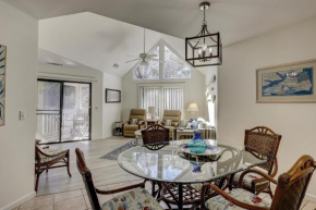 Colonnade Club 206